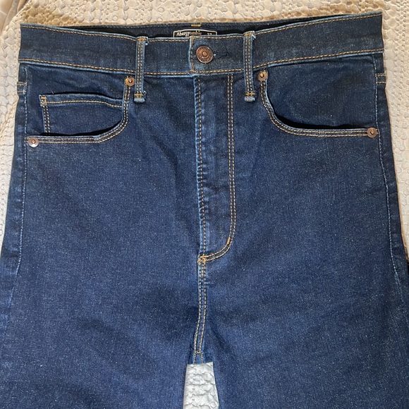 Abercrombie & Fitch - Ultra High Rise Super Skinny Ankle - Size 27 - 4R - Picture 6 of 7
